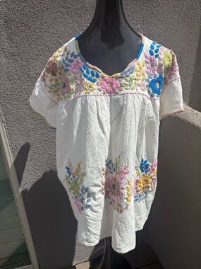 Vintage Mexican Hand-Embroidered White Cotton Peasant Blouse | Floral 2X